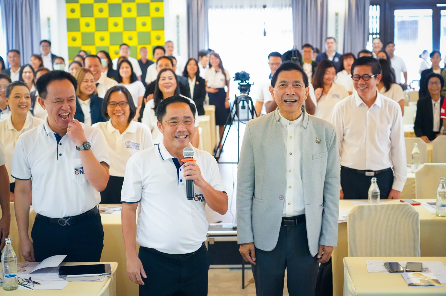 สุโขทัย เมืองมรดกโลก &ldquo;จุดประกายความคิด ติดอาวุธทางปัญญา พัฒนาคน พัฒนาองค์กรสู่ความเป็นเลิศ&rdquo; เสริมสร้างองค์ความรู้ ขับเคลื่อนการบริหารงานจังหวัดแบบบูรณาการ